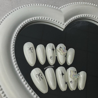 Mã 440 Nailbox thiết kế trắng nơ
