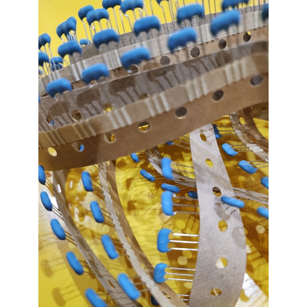 Thạch Anh 3 Chân cắm Nhật Bản (4Mhz - 8Mhz-16Mhz)