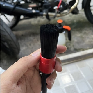Cọ rửa xe chi tiết detailing