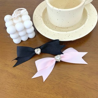 Mẫu kẹp mái mỏ vịt với thiết kế nơ có đính đá trái tim sang trọng Modleaf Diamond Ribbon Clip Hàn Quốc