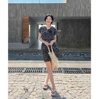  Mẫu mới hè 2024 Đầm kiểu nữ cổ chữ V cột nơ tay áo cánh tiên điểm nhấn bo chun eo Hine Dress - Sibling
