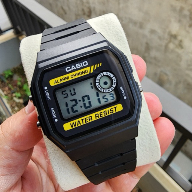 Đồng hồ điện tử thể thao đeo tay nam nữ chính hãng SK huyền thoại F-94WA dây cao su giá rẻ | BigBuy360 - bigbuy360.vn