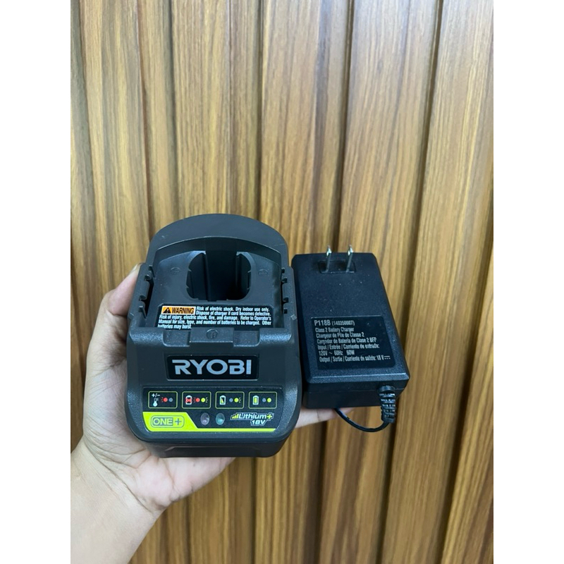 Sạc pin ryobi 18v điện 220v