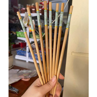 Hộp 10 đôi đũa tre ăn cơm