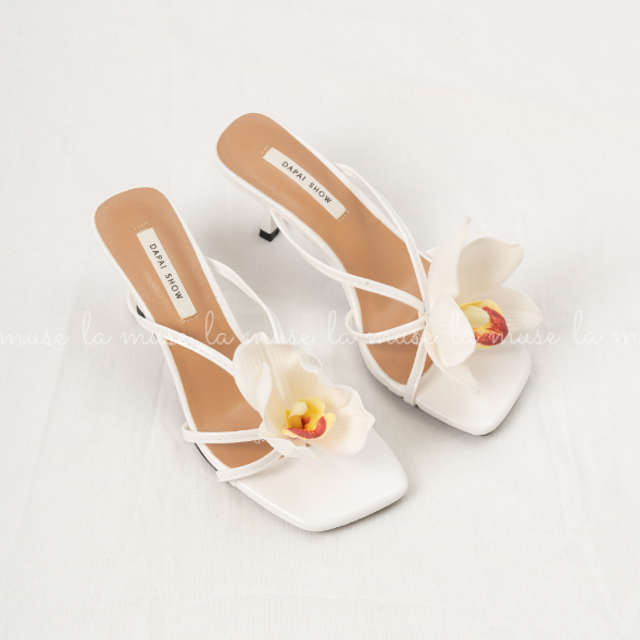 La Muse - Guốc sandal đính hoa Flowe