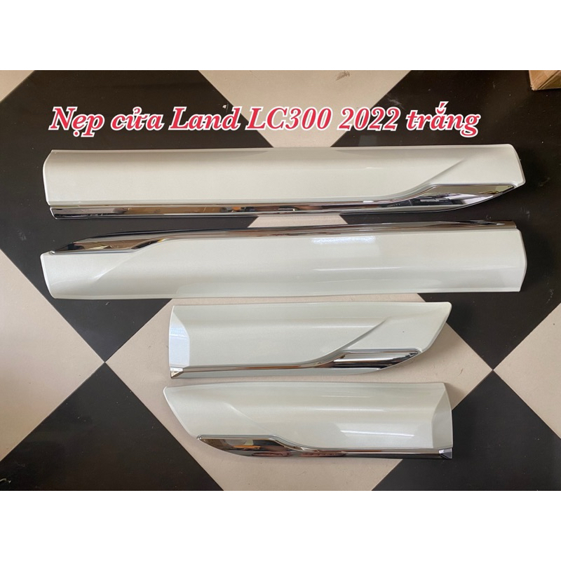Ốp hông sườn xe Toyota Landcruiser 2023 LC300 bản to màu trắng #Nẹp cửa LC300.