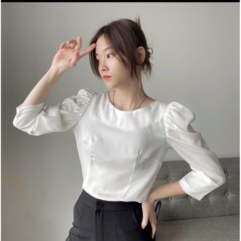 Áo kiểu size m đính ngọc new