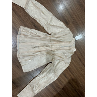 Áo thiết kế hàng new tag