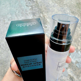 Xịt khoá trang điểm make up