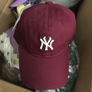 Nón MLB màu đỏ rượu vang
