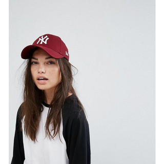 Nón MLB màu đỏ rượu vang
