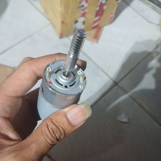 động cơ 555 trục quạt ( chế quạt kẹp ắc quy 12v )