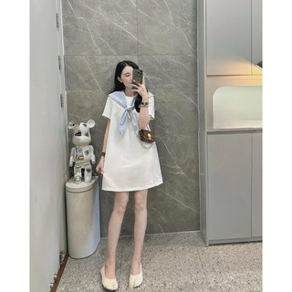 Váy suông , Váy trắng xuông kèm khăn kẻ xanh