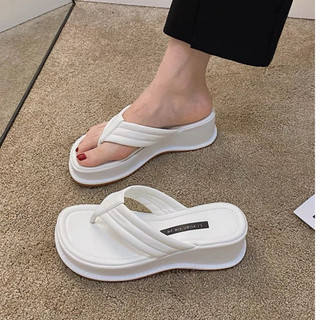  DÉP xuồng kẹp Xỏ Quai Tam Giác Da Đẹp Màu Đen trắng Đế Cao 4cm Đẹp Đi Biển Hot Mới