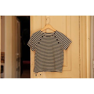 Áimee - striped tee - áo thun sọc ngang tay ngắn đính nút