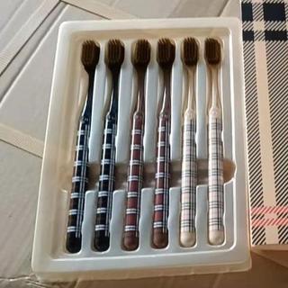Hộp 6 chiếc bàn chải đánh răng lông mềm cao cấp