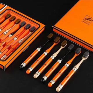 Hộp 6 chiếc bàn chải đánh răng lông mềm cao cấp