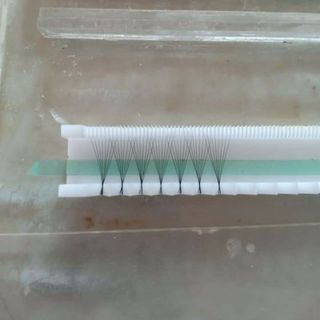 Khuôn Nhựa Meca Gia Công Mi Giả Tại Nhà