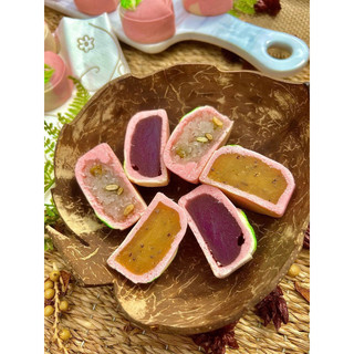 Bánh trung thu trái đào ( Hộp 6 bánh - Bánh mới mỗi ngày - Hsd 30 ngày )