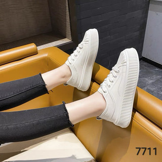 Giầy Thể thao mũi sò (mã 7711)