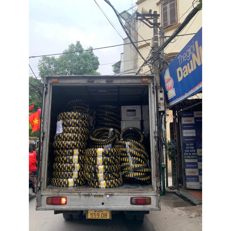Lốp Pirelli Rosso 3 size 100/80-17, 110/70-17, 140/70-17, 150/60-17 cho các dòng xe tay côn, xe PKL