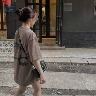 Áo phông cotton màu nâu Scho Signature Tee (TAUPE)