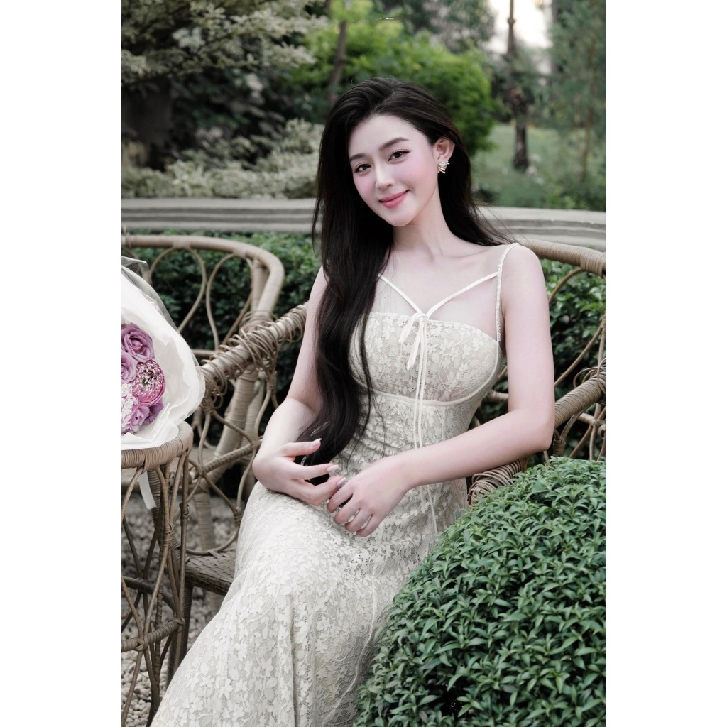 Đầm ren hoa 2 dây dự tiệc