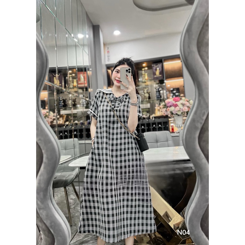 Váy kẻ cổ viền sm