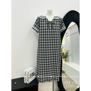 Váy kẻ cổ viền sm
