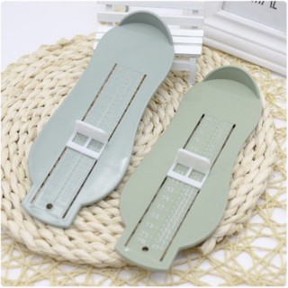 Thước đo chiều dài bàn chân cho bé
