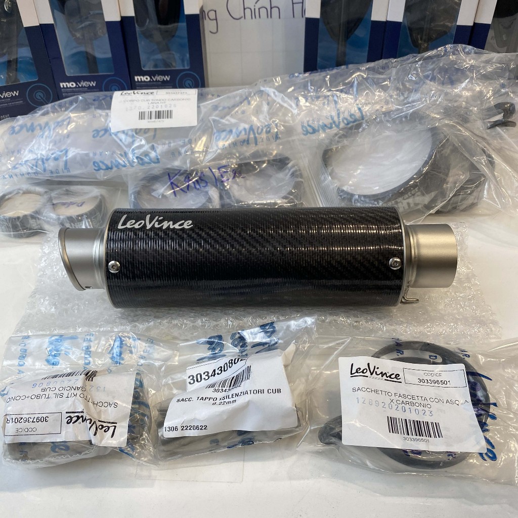 Chính hãng Ý Lon pô Leovince GP Corsa 9736C lon bóng cho xe 500cc trở xuống