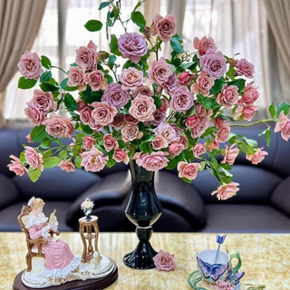 Ly thủy tinh thổi màu đen phong cách châu âu cao 38cm