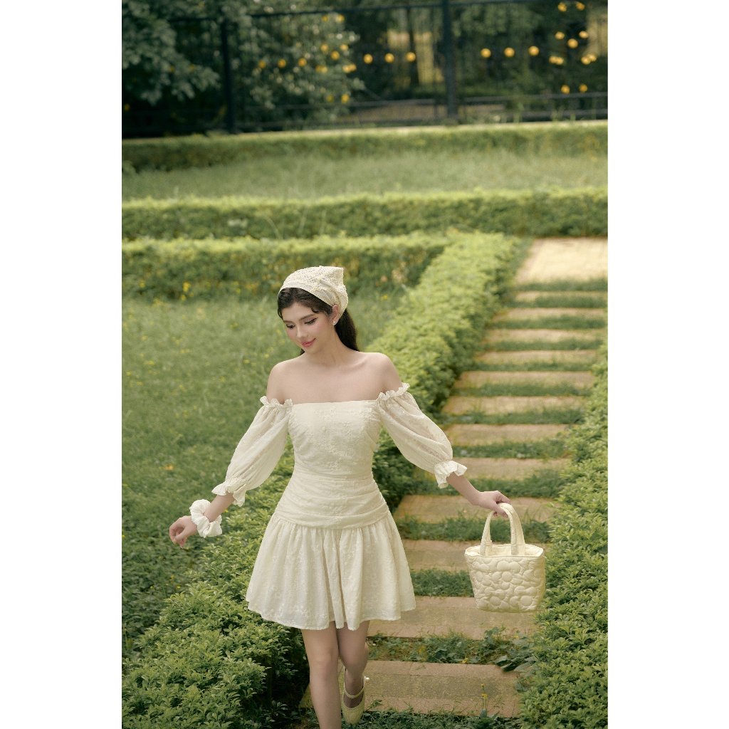 CÉLESTE - Váy Đầm Trễ Vai Dáng Ngắn Xoè Hoa Nhí Tay Lửng Bồng Tiểu Thư Libe Dress | BigBuy360 - bigbuy360.vn