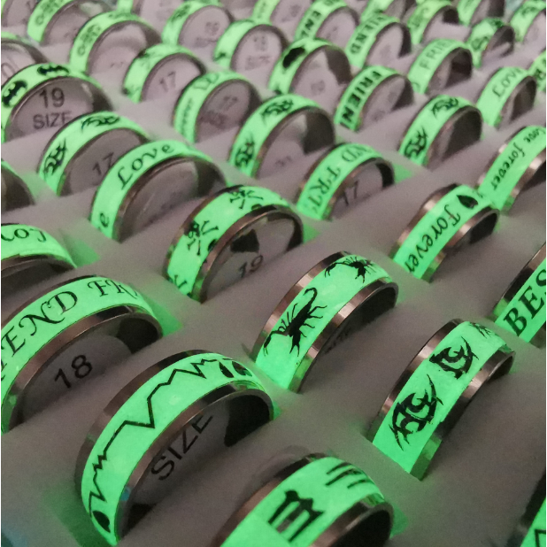 Nhẫn Thép Titan dạ quang phát sáng Thiết Kế Đơn Giản Thanh Lịch Cho Nam mẫu ngẫu nhiên