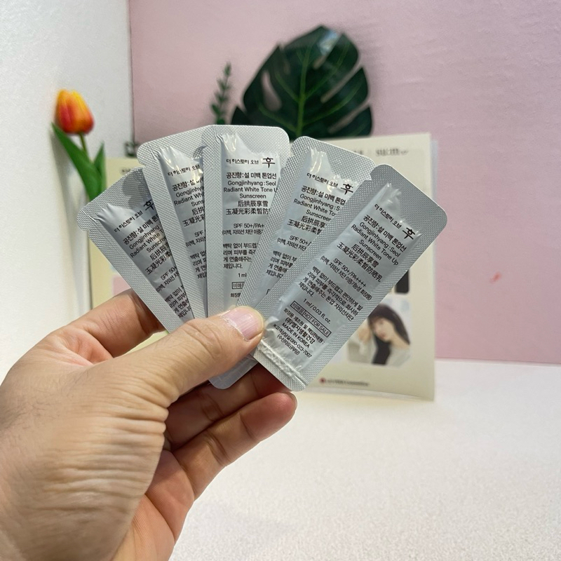 Gói sample kem chống nắng nâng tông da Whoo Seol Radiant Tone Up Sunscreen 1ml