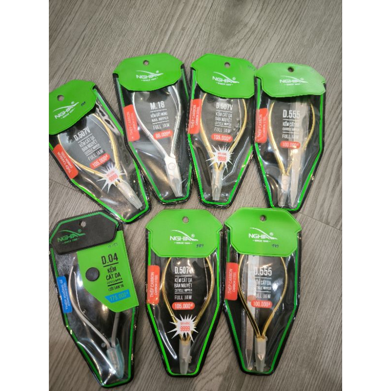 Kềm nghĩa cắt da ,móng