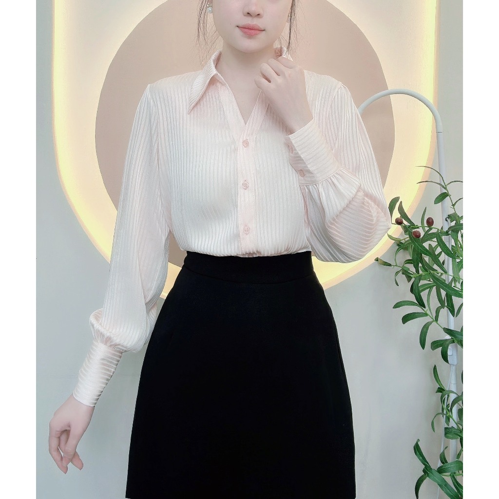 Áo sơ mi nữ thiết kế tơ tằm sọc cao cấp cổ V sang trong chất liệu mềm mát LAMO-B1243 | BigBuy360 - bigbuy360.vn