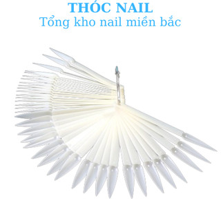 móng que nhọn