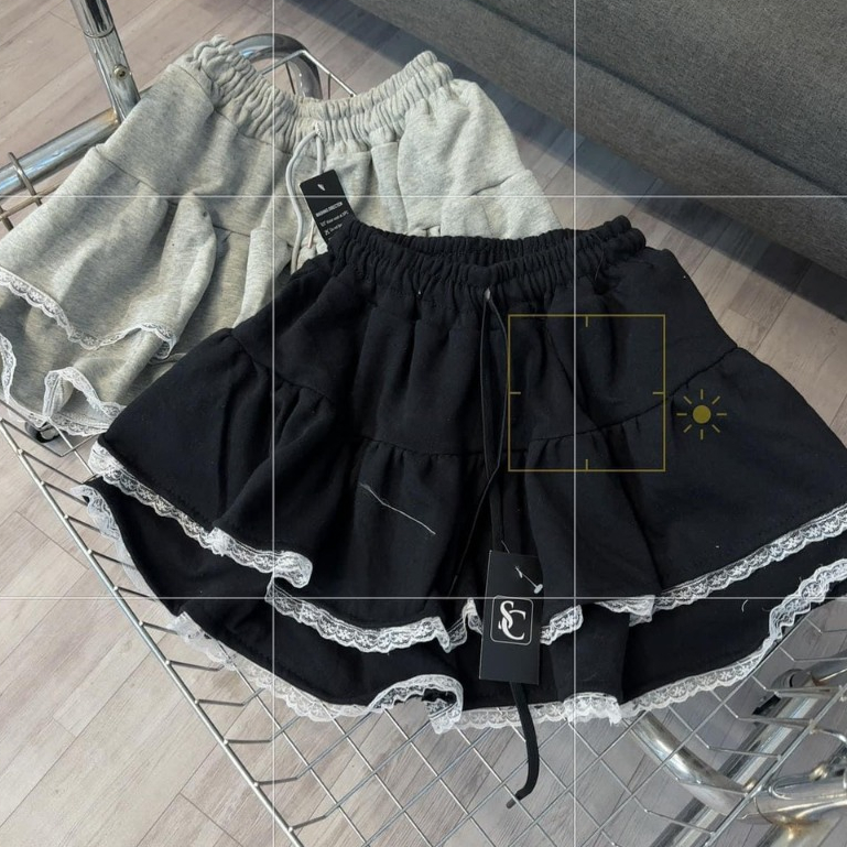 Chân váy nữ dáng ngắn xếp tầng phối ren viền trắng dáng xoè chuẩn hottrend 2024 | BigBuy360 - bigbuy360.vn