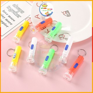 Đồ chơi đèn pin LED mini siêu sáng