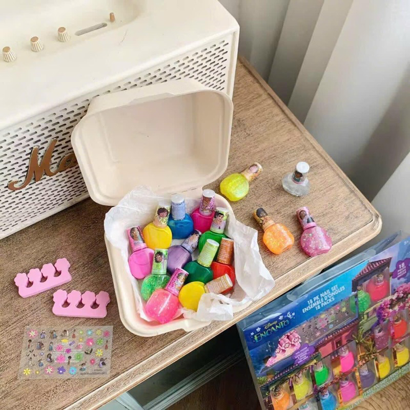 SET BỘ SƠN MÓNG TAY SẮC MÀU