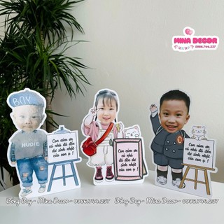 Chibi kèm bảng tên cho bé trang trí sinh nhật