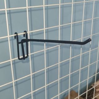 Móc lưới, móc cài lưới sắt, móc treo sắt, tay cài lưới treo phụ kiện vt4501- std -đen / trắng