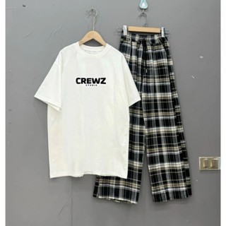 Sét bộ quần kẻ caro đen + mix kèm áo phông form rộng unisex chữ crew