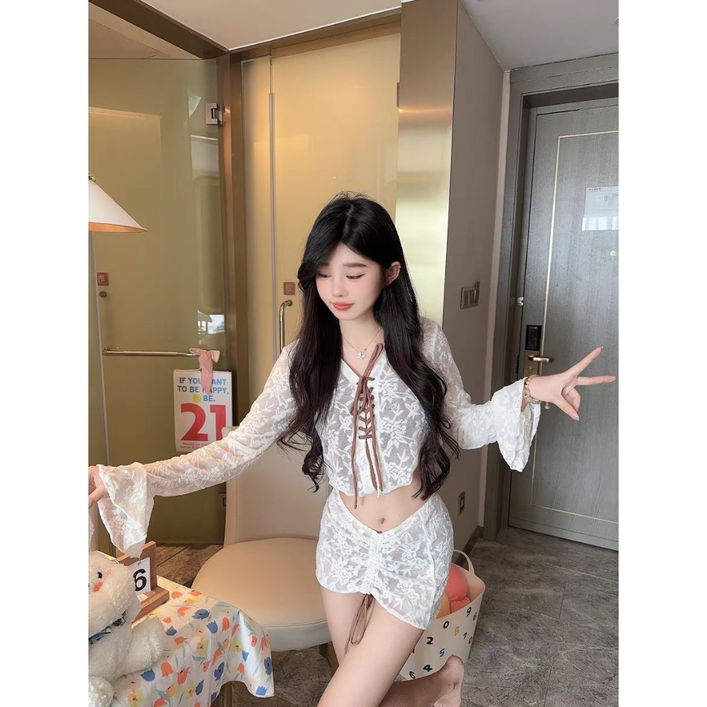 Set bikini đi biển 4 chi tiết sang chảnh dài che khuyết điểm cho nữ. Bikini kèm áo choàng và chân váy ren <50kg - Mã F02 | BigBuy360 - bigbuy360.vn