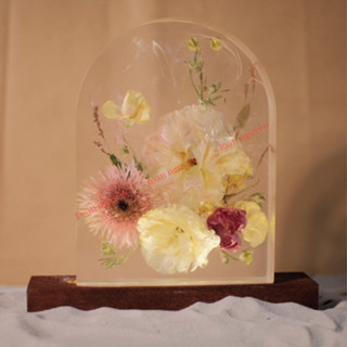 Đế Đèn Gỗ Handmade LED Cao Cấp Trưng Bày Chữ Resin, Mica, Hoa khô – Loan Nguyễn Workshop