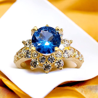 nhẫn chùm 1 hột chấu cao viền 2 vòng tấm xung quanh . nhẫn xi mạ 18k.