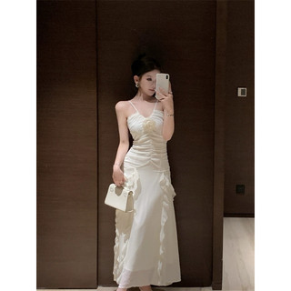 Váy trắng dự tiệc vintage