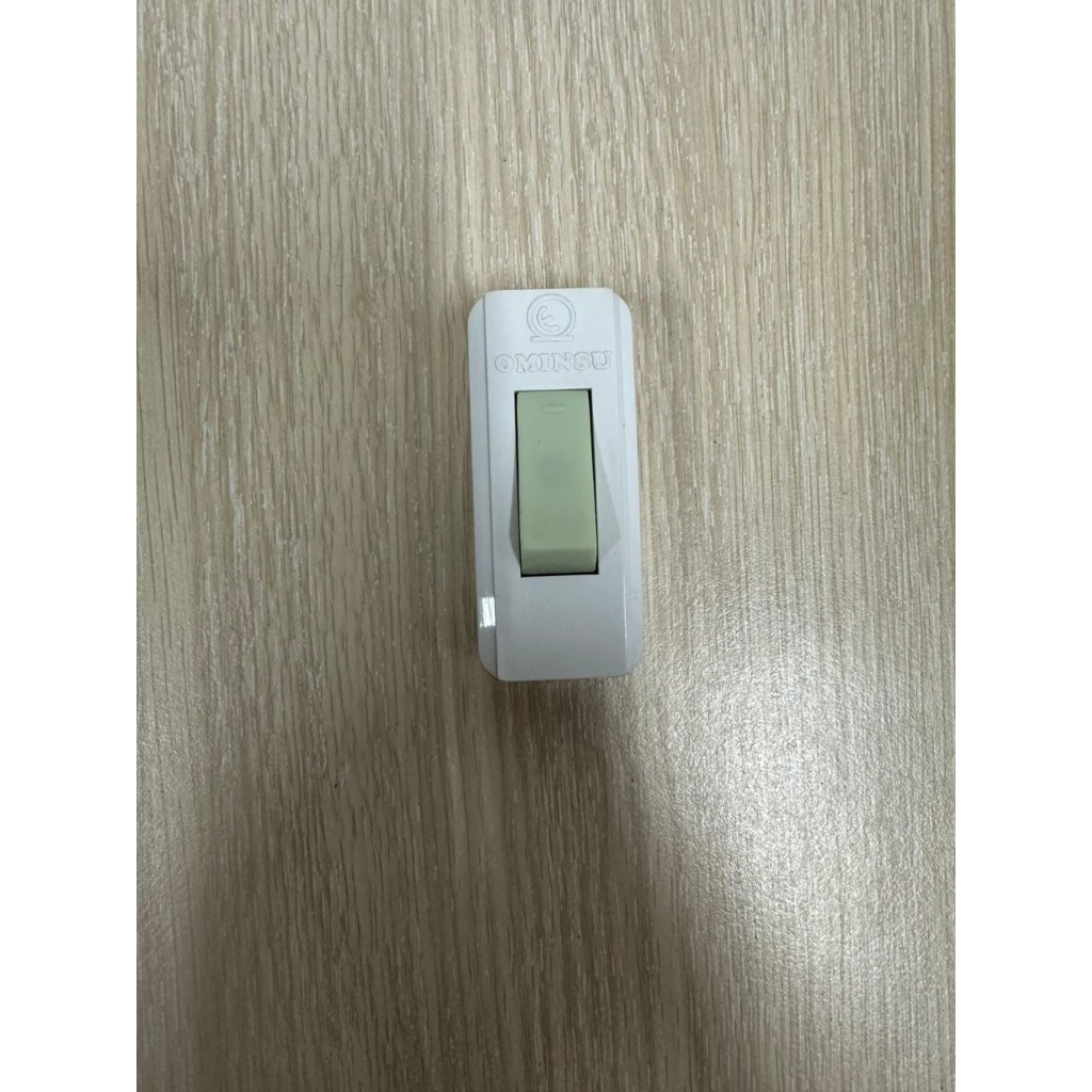 Công tắc đèn quả nhót OMINSU