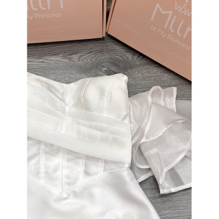 Váy body cúp tay loe nơ ngực